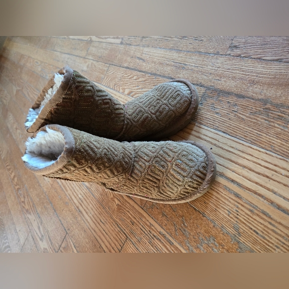 Girls Ugg boots - Picture 3 of 4